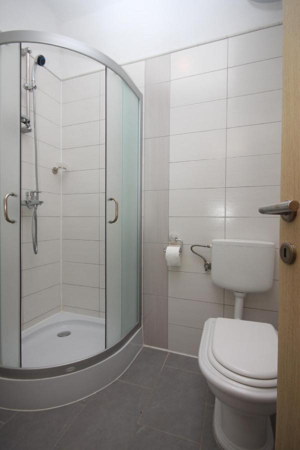 Apartments By The Sea Zubovici, Pag - 6394 Rom bilde